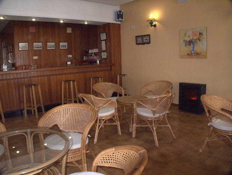 Hotel Tres Jotas Conil โกนิล เด ลาฟรอนเตรา ร้านอาหาร รูปภาพ