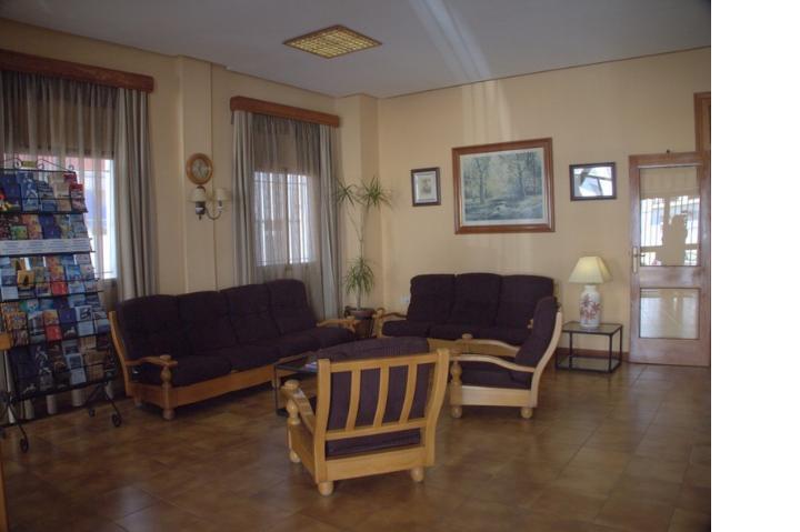 Hotel Tres Jotas Conil โกนิล เด ลาฟรอนเตรา ภายนอก รูปภาพ